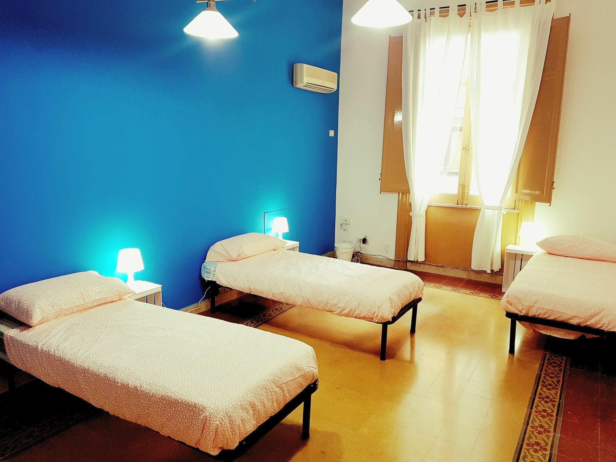 Jonathan Hostel & Guesthouse Palermo Ngoại thất bức ảnh